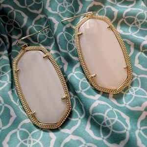 Kendra Scott Danielle Earrings in White Pearl
